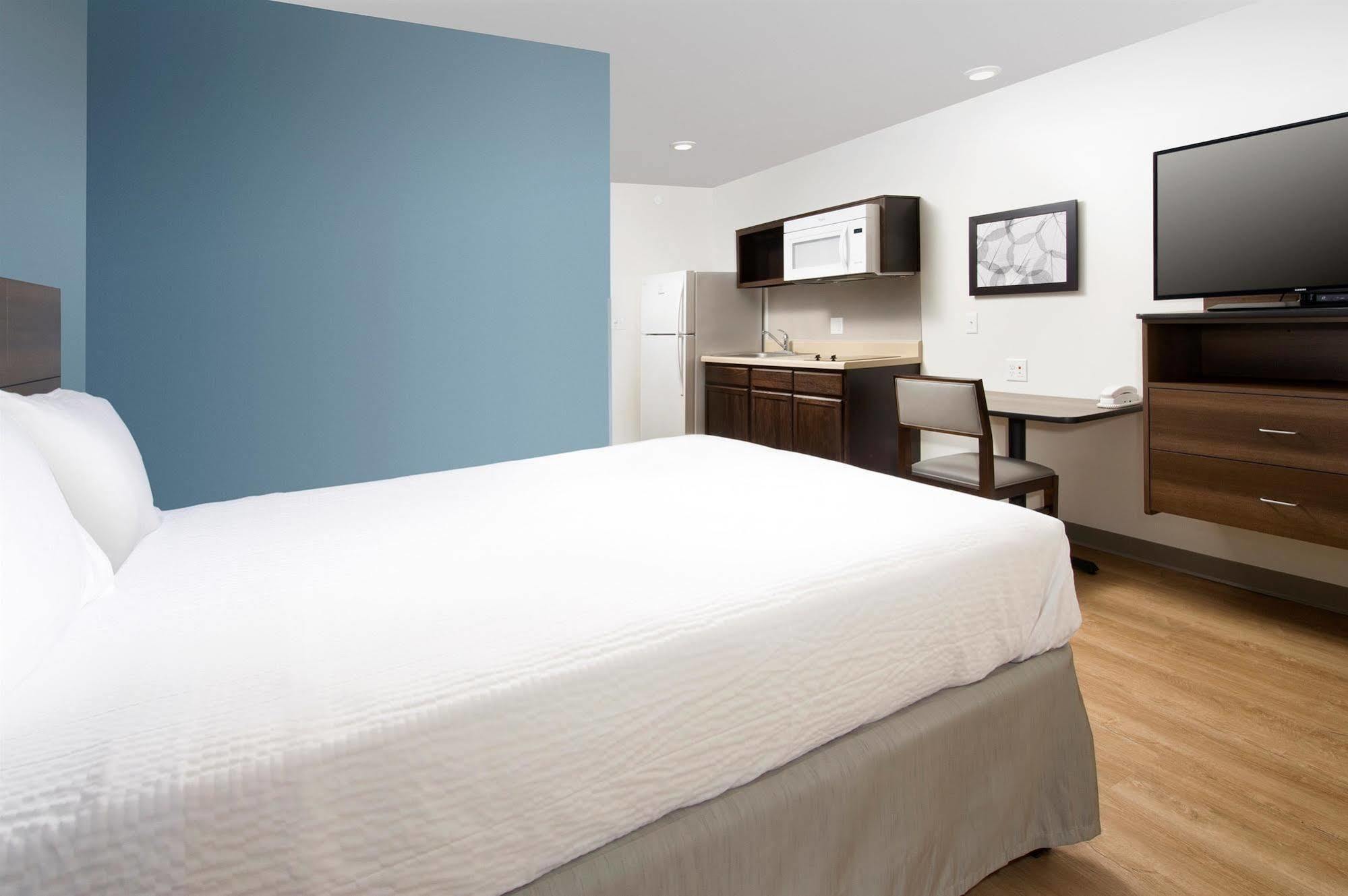 Woodspring Suites Fargo North Near Ndsu Zewnętrze zdjęcie
